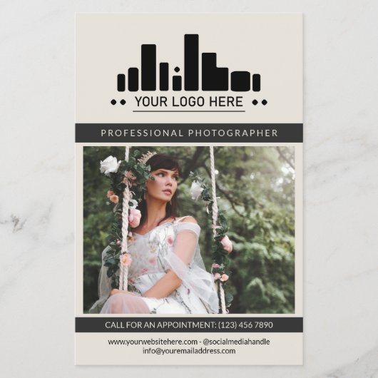 Pearly White Holzkohlefotograf Logo Big Foto Flyer (Vorne)