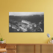 Pebble Beach, CA - Hotel Del Monte Aerial View Leinwanddruck (Insitu (Wohnzimmer))