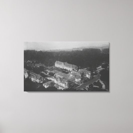 Pebble Beach, CA - Hotel Del Monte Aerial View Leinwanddruck (Vorderseite)