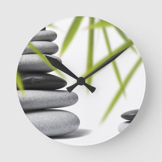 Pebble Zen Runde Wanduhr (Vorderseite)