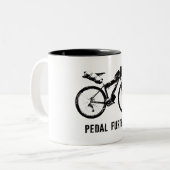 Pedale für weiteres Fahrradfahren Zweifarbige Tasse (Vorderseite Links)