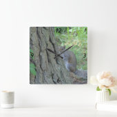 Peek A Boo Squirrel - Quadratische Wanduhr (Zuhause)