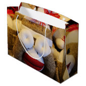 Peekaboo-Socken-Affe Große Geschenktüte (Rückseite Schrägansicht)