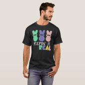 Peepin It Real T-Happy Osterfest Bunny Egg Hunt Fu T-Shirt (Vorne ganz)