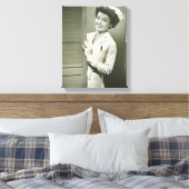 Peeping Nurse Leinwanddruck (Insitu (Schlafzimmer))