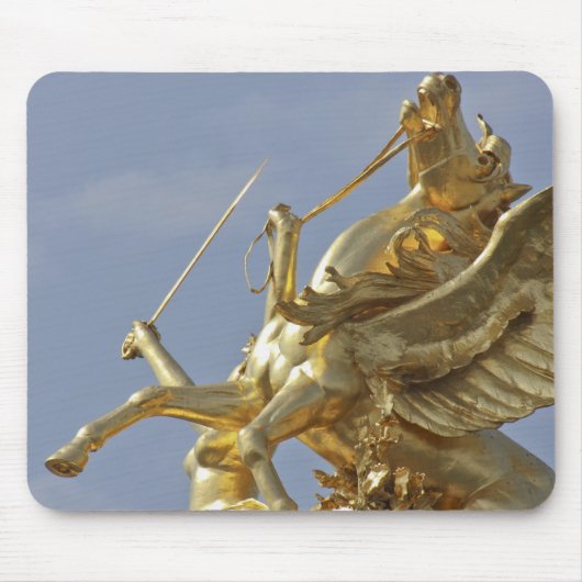 Pegasus statue at the Brücke Alexander III. Mousepad (Vorne)