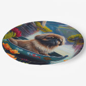 Pekingese auf dem Paddle: Ein Landschaftliches Abe Pappteller (Schrägansicht)
