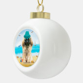 Pekingese Dog on Beach Keramik Kugel-Ornament (Rechts)
