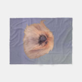 Pekingese Dog on Blue Fleecedecke (Vorderseite (Horizontal))