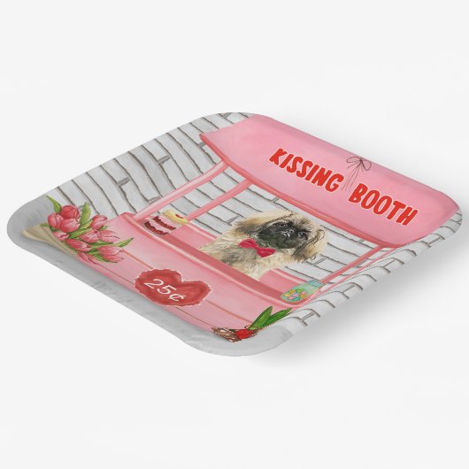 Pekingese Dog Valentine's Day Kissing Booth Pappteller (Gewinkelt)