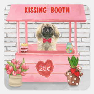 Pekingese Dog Valentine's Day Kissing Booth Quadratischer Aufkleber