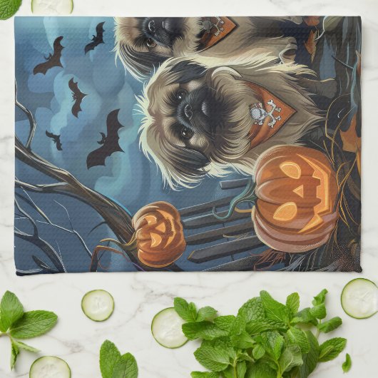 Pekingese Halloween Spooky Geschirrtuch (Gefaltet)