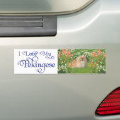Pekingese im Garten Autoaufkleber (Auf Auto)