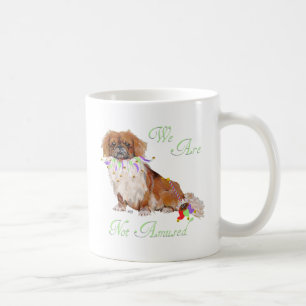Pekingese ist nicht verwirrt kaffeetasse
