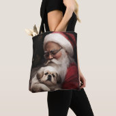 Pekingese mit dem Weihnachtsmann Weihnachten Tasche (Von Nahem)