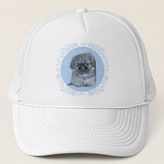 Pekingese Puppy Blue Truckerkappe (Vorderseite)