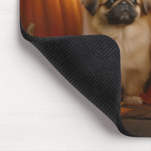 Pekingese Welpe Herbst Delight Pumpen Mousepad (Ecke)