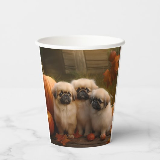 Pekingese Welpe Herbst Delight Pumpen Pappbecher (Rückseite)