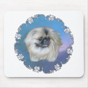 Pekingeser Lilie auf Blau Mousepad