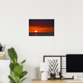 Pelican Flying at Sunset Poster (Heimbüro)