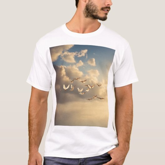 Pelican Formation T - Shirt - Hoch über dem Ozean (Vorderseite)
