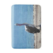 Pelican mit "The Look" Memory Foam Badematte (Vorderseite Vertikal)