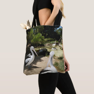 Pelican Sanctuary, Tasche