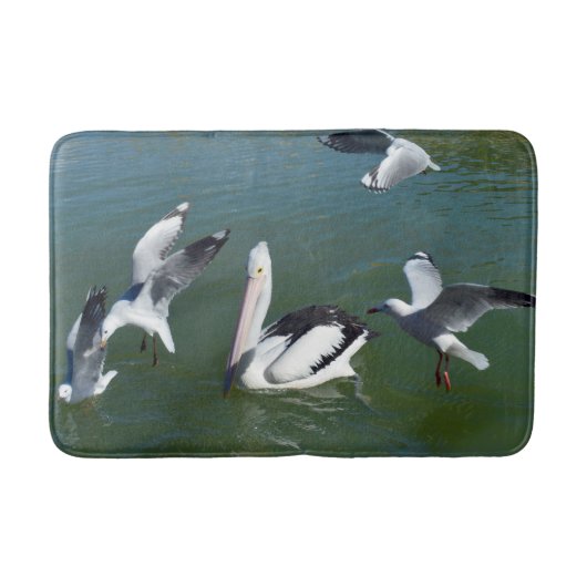 Pelican with Gate Crashs, Memory Foam Badematte (Vorderseite)