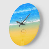 Pelicans Love On The Beach  Große Wanduhr (Winkel)