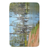 Pelicans Sunbaking River Murray Australia Badematte (Vorderseite Vertikal)