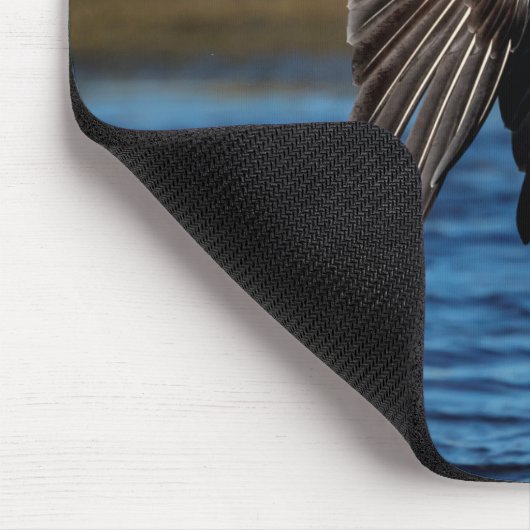 Pelikan im Flug Mousepad (Ecke)