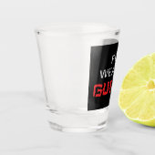 Pelzträger schuldig schnapsglas (Links)