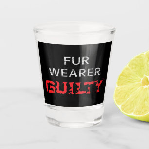 Pelzträger schuldig schnapsglas