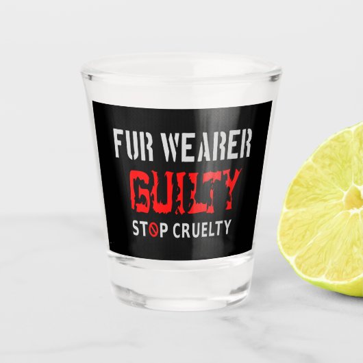 Pelzträger schuldig schnapsglas (Vorderseite)
