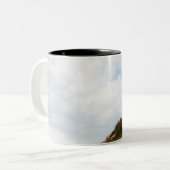 Pemaquid Punkt-Leuchtturm auf einem felsigen Zweifarbige Tasse (Vorderseite Links)