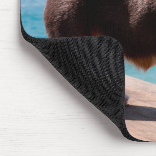 Pembroke Welsh Corgi Welppy auf dem Tisch stehend Mousepad (Ecke)