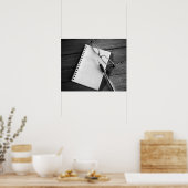 Pen und Gläser mit schwarzem und weißem Notepad 16 Poster (Küche)