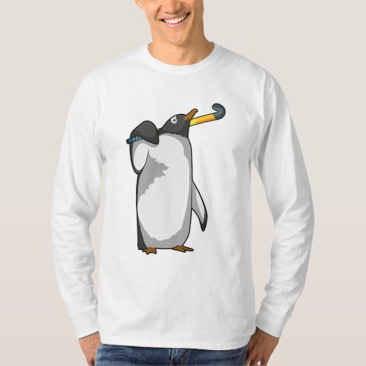 Penguin at Hockey with Hockey stick T-Shirt (Vorderseite)