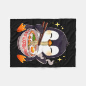 Penguin Eating Ramen Fleecedecke (Vorderseite (Horizontal))