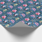 Penguin Holiday Crew Pattern Blue Wrapping Paper Geschenkpapier (Ecke)