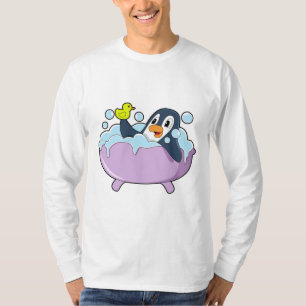 Penguin in der Badewanne mit Duck T-Shirt