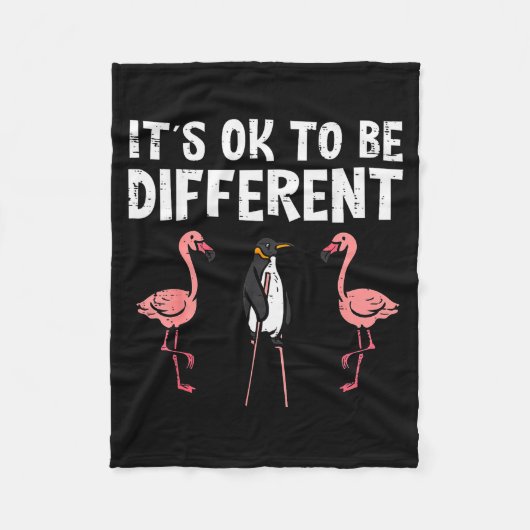 Penguin Its Okay To Be Different Flamingo Men Wome Fleecedecke (Vorderseite)