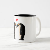 Penguin-Liebe-Tasse Zweifarbige Tasse (VorderseiteRechts)