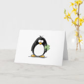 Penguin mit einem Kleeblatt Karte (Gelbe Blume)