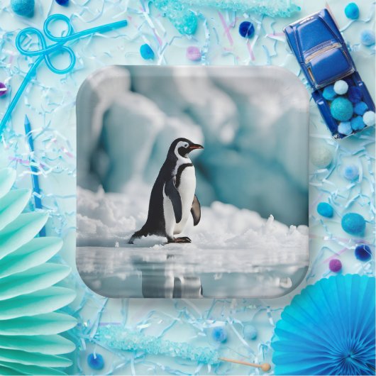 Penguin On Iceberg Pappteller (Party)