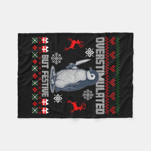Penguin Overstimulated But Festive Ugly Christmas Fleecedecke (Vorderseite (Horizontal))