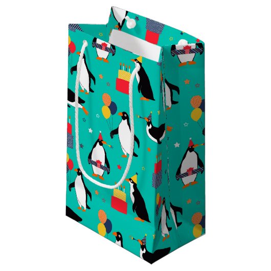 Penguin-Party Kleine Geschenktüte (Vorderseite Schrägansicht)