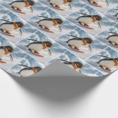 Penguin Snowboarding Downhill Geschenkpapier (Ecke)