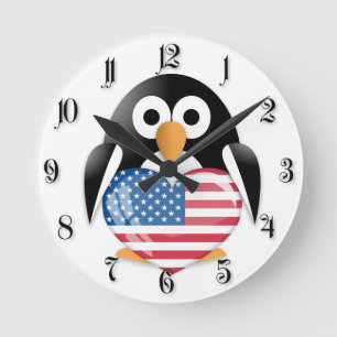 Penguin with USA flag Runde Wanduhr