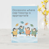 Penguins Celebrating Graduation | Dry Humour Karte (Gelbe Blume)